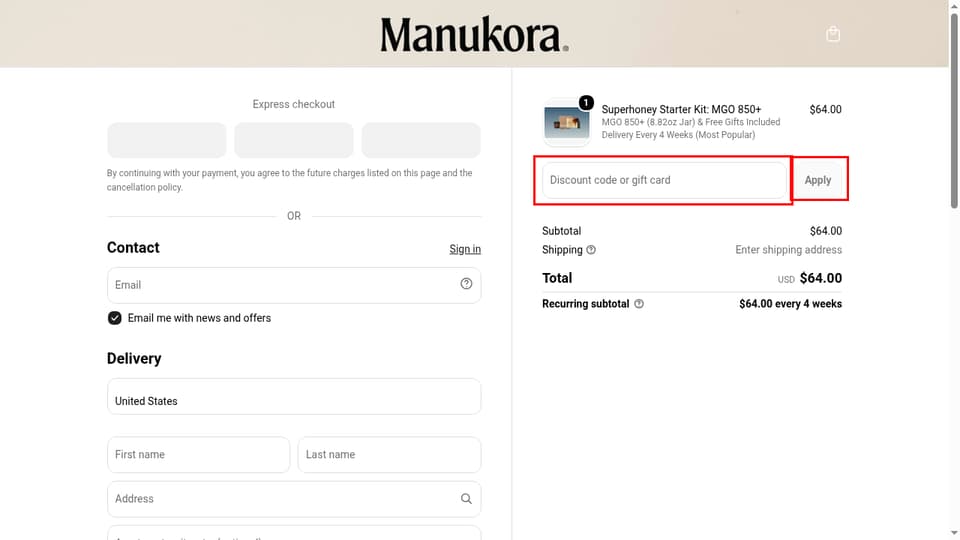 Manukora checkout page showing the Discount code or gift card field and Apply button