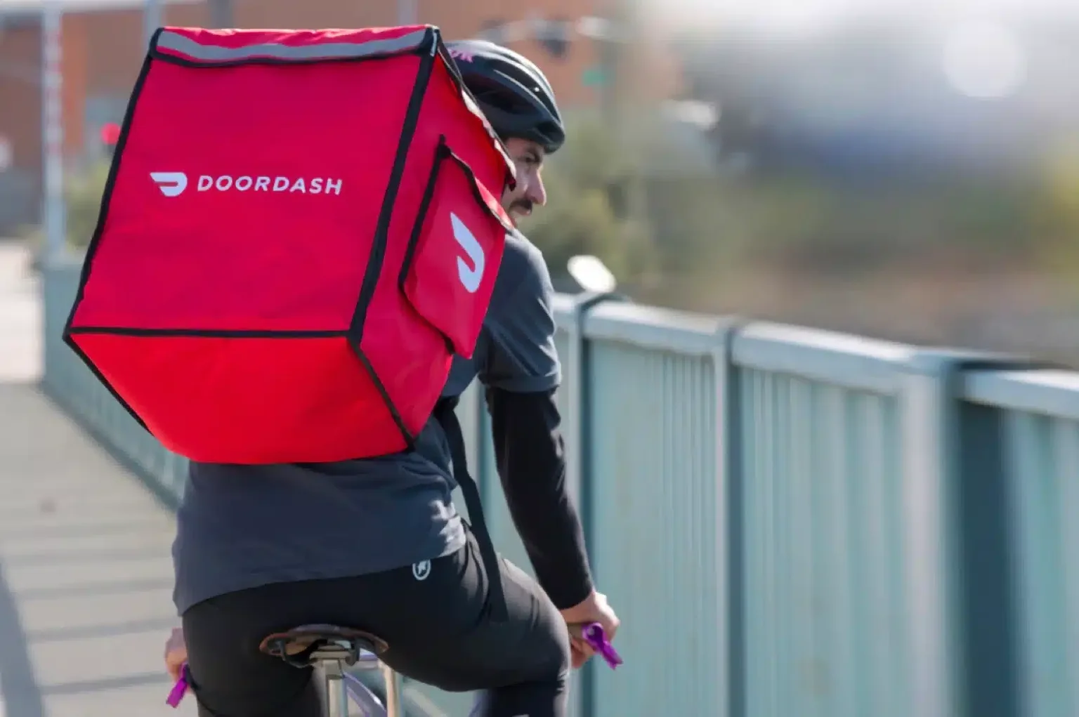 8 DoorDash Ordering Hacks to Make the Most of Your Food Delivery Experience