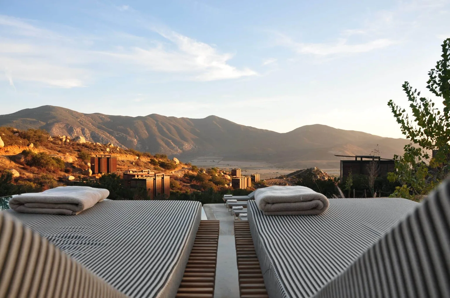 11 Proven Ways to Save on Hotel Bookings [Ultimate Guide]