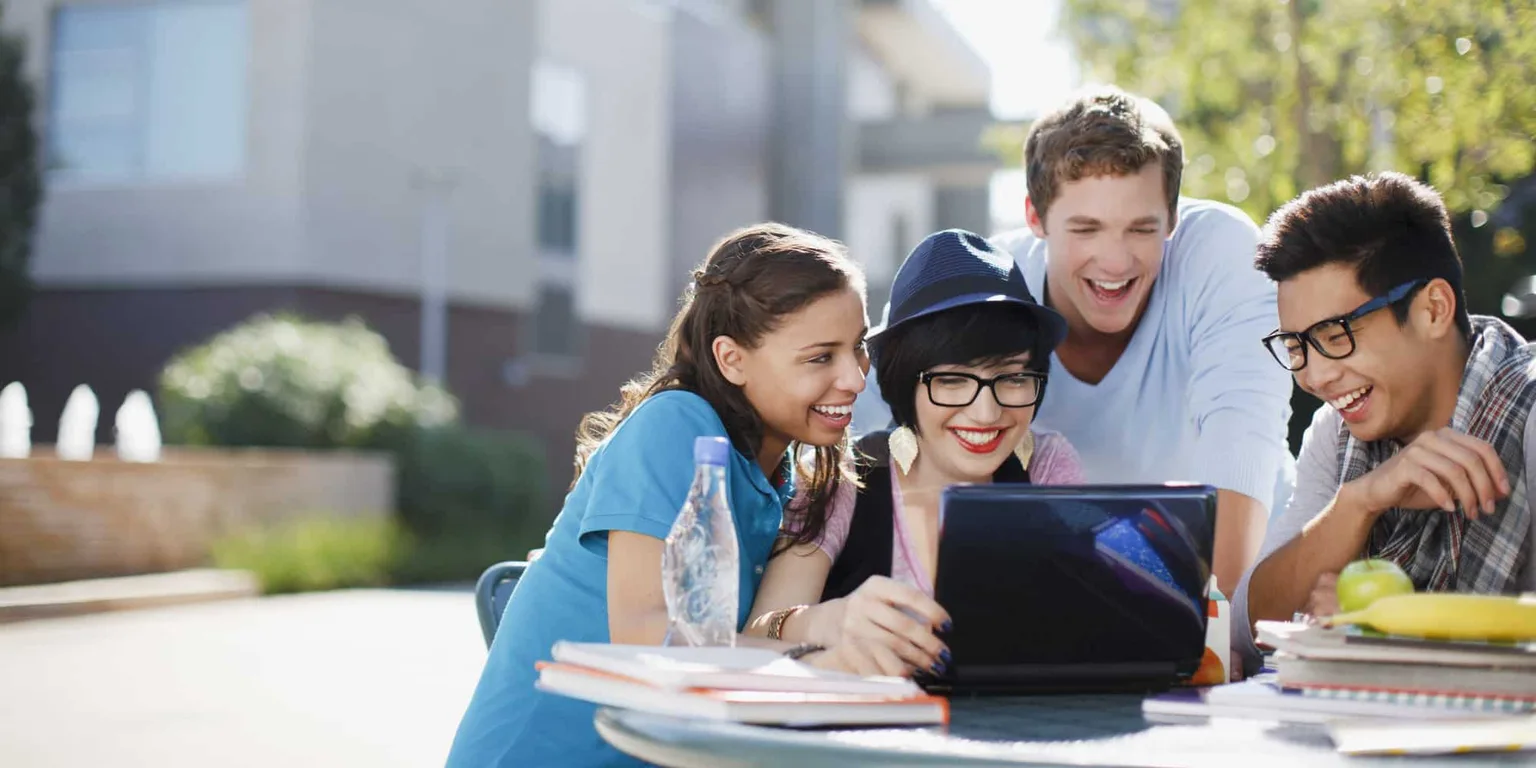Student Discounts Guide: The Ultimate List of Stores