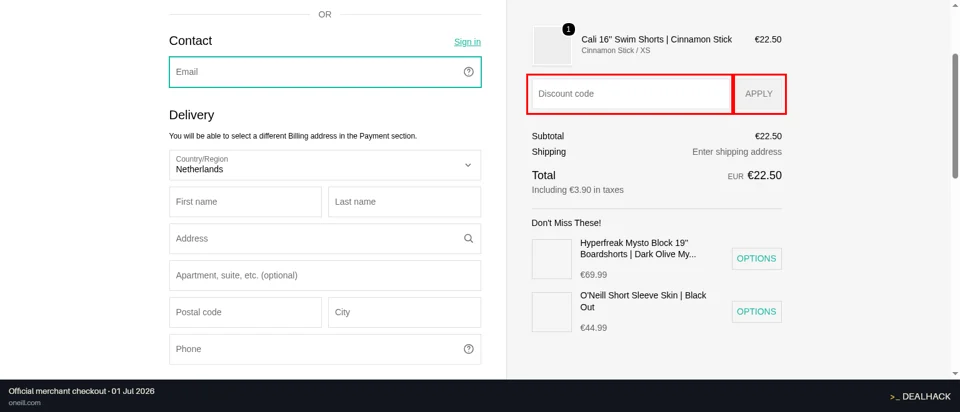 O'Neill checkout page showing the Discount code field and APPLY button